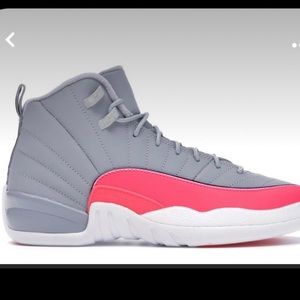 2019 NIKE AIR JORDAN Retro 12 youth size 5Y